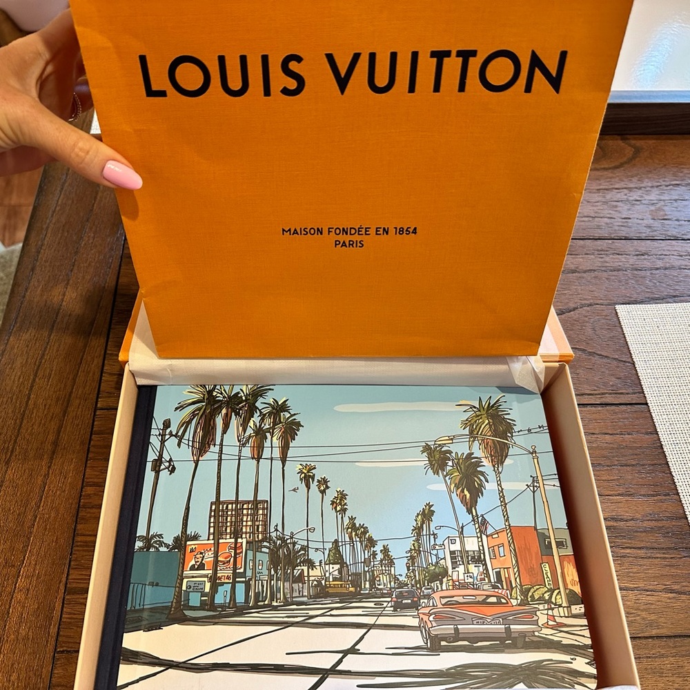 LV LA Travel Book